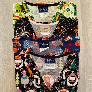 Tafford Holiday Scrub Tops! Size Small.